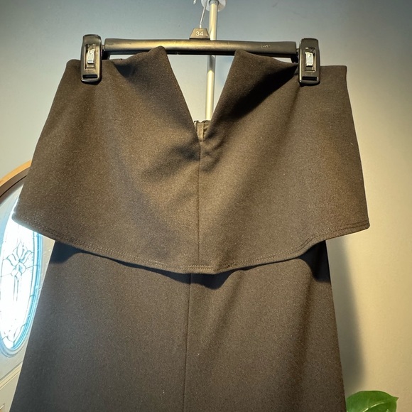 Elegant Black Strapless Jumpsuit - Picture 4 of 7